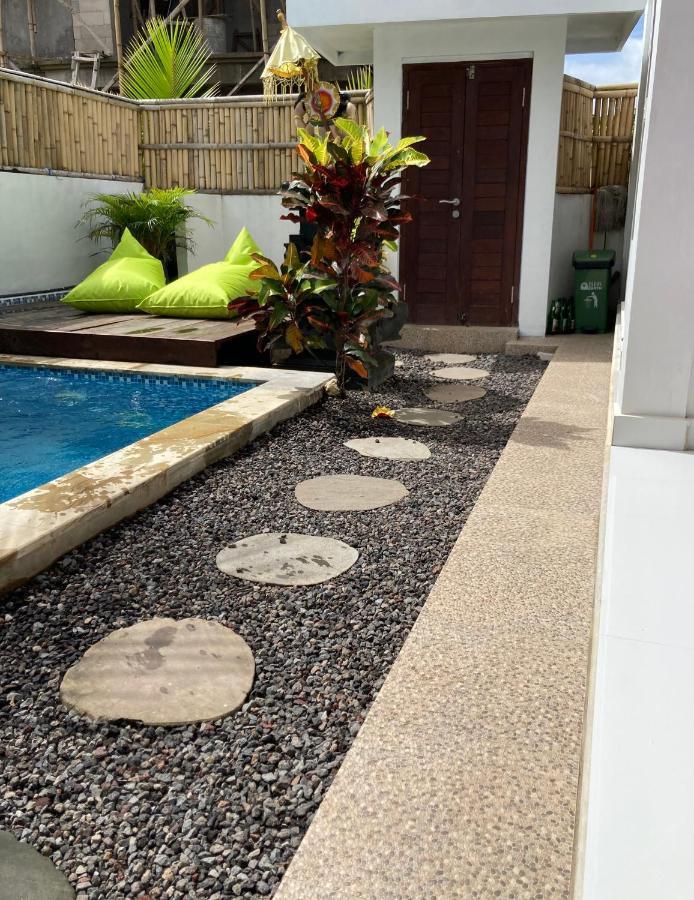 Villa Iris Homestay Uluwatu Exterior foto